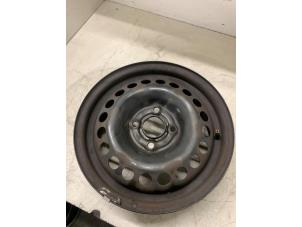 Gebruikte Velg Opel Karl 1.0 12V Prijs op aanvraag aangeboden door Autodemontage van de Laar