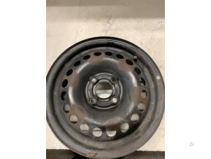 Gebruikte Velg Opel Karl 1.0 12V Prijs op aanvraag aangeboden door Autodemontage van de Laar