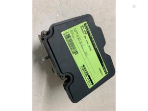 Gebruikte ABS Pomp Peugeot 108 1.0 12V VVT-i Prijs € 60,00 Margeregeling aangeboden door Autodemontage van de Laar