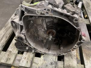 Gebruikte Versnellingsbak Peugeot 5008 II (M4/MC/MJ/MR) 1.2 12V e-THP PureTech 130 Prijs € 900,00 Margeregeling aangeboden door Autodemontage van de Laar