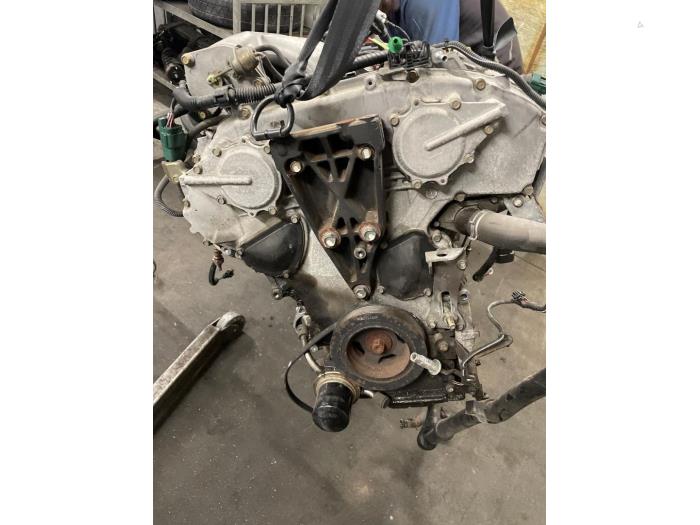 Motor van een Renault Vel Satis (BJ) 3.5 V6 24V Autom. 2002