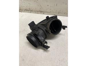 Gebruikte Luchtmassameter Mercedes E Combi (S211) 2.6 E-240 V6 18V Prijs € 50,00 Margeregeling aangeboden door Autodemontage van de Laar