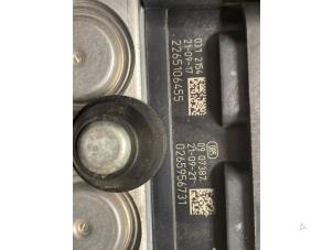 Gebruikte ABS Pomp Peugeot 108 1.0 12V VVT-i Prijs € 75,00 Margeregeling aangeboden door Autodemontage van de Laar