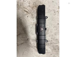 Gebruikte Schakelaar (diversen) Volkswagen Crafter 2.0 TDI 16V Prijs € 30,25 Inclusief btw aangeboden door Autodemontage van de Laar