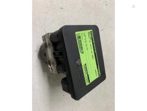 Gebruikte ABS Pomp Renault Vel Satis (BJ) 3.5 V6 24V Autom. Prijs op aanvraag aangeboden door Autodemontage van de Laar