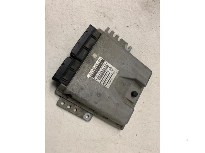 Gebruikte Computer Motormanagement Renault Vel Satis (BJ) 3.5 V6 24V Autom. Prijs € 150,00 Margeregeling aangeboden door Autodemontage van de Laar