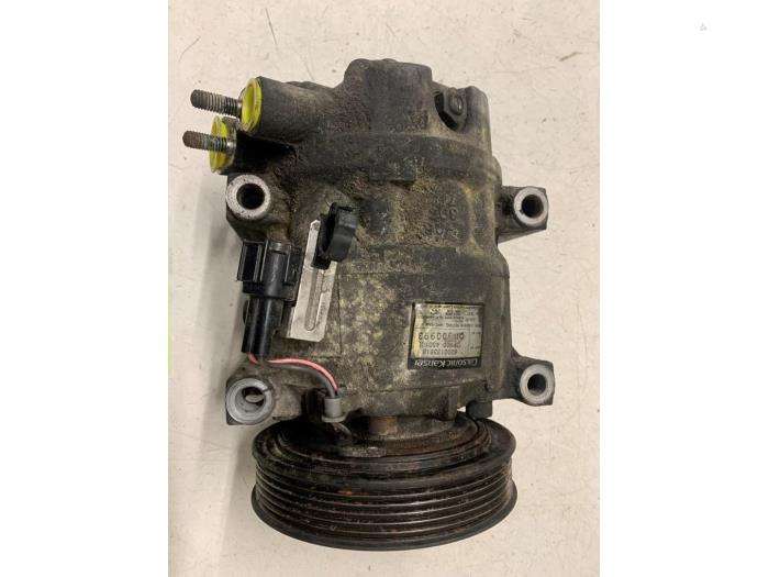 Gebruikte Aircopomp Renault Vel Satis (BJ) 3.5 V6 24V Autom. Prijs € 100,00 Margeregeling aangeboden door Autodemontage van de Laar