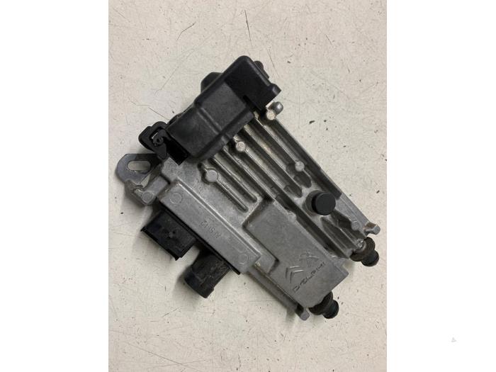 Gebruikte Start/Stop computer Peugeot 5008 II (M4/MC/MJ/MR) 1.2 12V e-THP PureTech 130 Prijs op aanvraag aangeboden door Autodemontage van de Laar