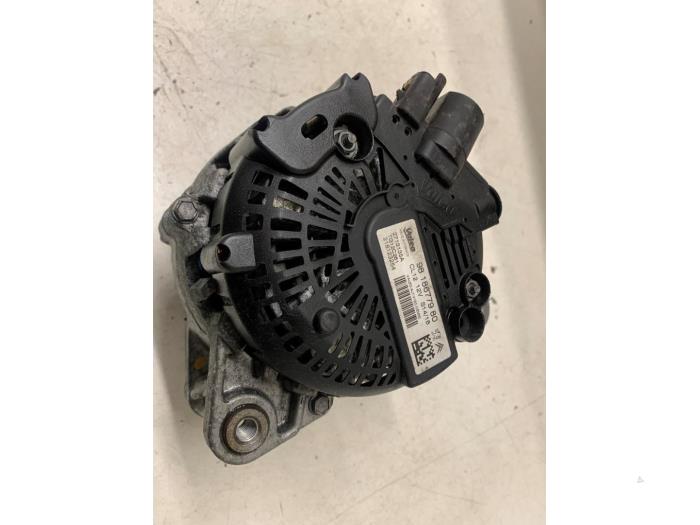 Gebruikte Alternator Peugeot 5008 II (M4/MC/MJ/MR) 1.2 12V e-THP PureTech 130 Prijs € 60,00 Margeregeling aangeboden door Autodemontage van de Laar