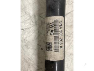 Gebruikte Aandrijfas links-achter Volkswagen Arteon Shooting Brake (3HAC) 2.0 TSI R 16V 4Motion Prijs op aanvraag aangeboden door Autodemontage van de Laar