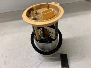 Gebruikte Tank element Pomp Volkswagen Golf VI (5K1) 1.6 TDI 16V Prijs op aanvraag aangeboden door Autodemontage van de Laar