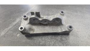 Gebruikte Motorsteun Opel Astra K 1.2 Turbo 12V Prijs € 30,00 Margeregeling aangeboden door Autodemontage van de Laar