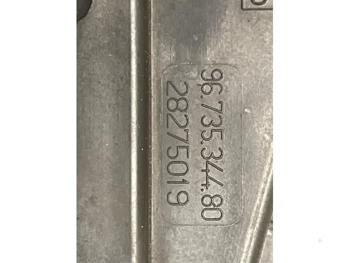 Gasklephuis van een Volvo V40 (MV) 1.6 D2 2013