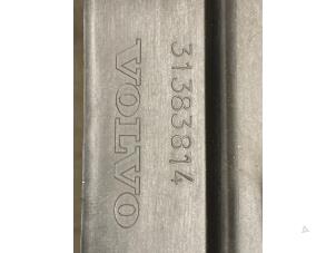 Gebruikte Luchtgeleider Volvo V40 (MV) 1.6 D2 Prijs € 200,00 Margeregeling aangeboden door Autodemontage van de Laar