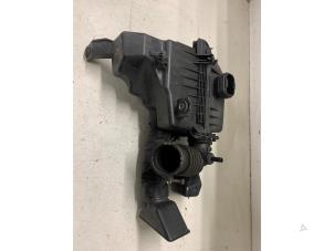 Gebruikte Luchtfilterhuis Kia Picanto (TA) 1.2 16V Prijs € 40,00 Margeregeling aangeboden door Autodemontage van de Laar