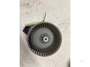 Gebruikte Kachel Ventilatiemotor Suzuki Swift (ZA/ZC/ZD1/2/3/9) 1.3 VVT 16V Prijs € 35,00 Margeregeling aangeboden door Autodemontage van de Laar