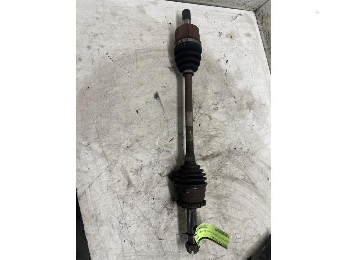 Gebruikte Aandrijfas links-voor Hyundai i20 1.2i 16V Prijs € 50,00 Margeregeling aangeboden door Autodemontage van de Laar