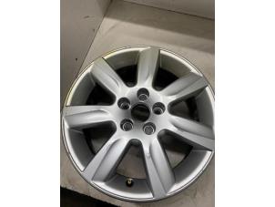 Gebruikte Velg Volkswagen Polo IV (9N1/2/3) 1.4 16V Prijs € 70,00 Margeregeling aangeboden door Autodemontage van de Laar