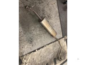 Gebruikte Uitlaat Middendemper Suzuki Swift (ZC/ZD) 1.2 Dual Jet 16V SHVS Prijs € 175,00 Margeregeling aangeboden door Autodemontage van de Laar