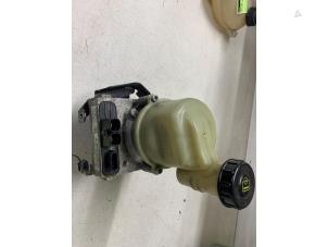 Gebruikte Stuurpomp Dacia Logan MCV III/Sandero Wagon (SD07) 0.9 TCe 90 12V GPL Prijs € 175,00 Margeregeling aangeboden door Autodemontage van de Laar