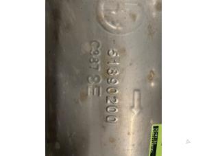 Gebruikte Uitlaat Middendemper Fiat 500 (312) 0.9 TwinAir 80 Prijs € 75,00 Margeregeling aangeboden door Autodemontage van de Laar