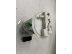 Gebruikte Benzinepomp Dacia Sandero I (BS) 1.2 16V Prijs op aanvraag aangeboden door Autodemontage van de Laar