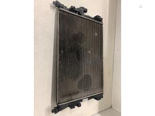 Gebruikte Radiateur Dacia Sandero I (BS) 1.2 16V Prijs € 35,00 Margeregeling aangeboden door Autodemontage van de Laar