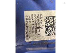 Gebruikte Benzinepomp Volkswagen Golf VIII (CD1) 2.0 TSI R 16V 4Motion Prijs € 150,00 Margeregeling aangeboden door Autodemontage van de Laar