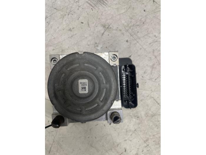 Gebruikte ABS Pomp Citroen C4 Cactus (0B/0P) 1.2 PureTech 82 12V Prijs € 100,00 Margeregeling aangeboden door Autodemontage van de Laar