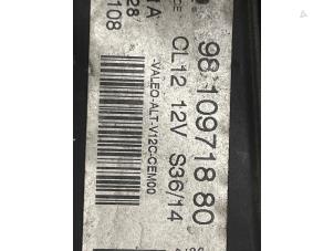 Gebruikte Dynamo Citroen C4 Cactus (0B/0P) 1.2 PureTech 82 12V Prijs € 70,00 Margeregeling aangeboden door Autodemontage van de Laar