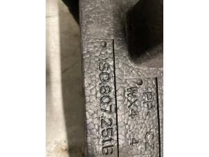 Gebruikte Bumpervulling voor Volkswagen UP Prijs € 25,00 Margeregeling aangeboden door Autodemontage van de Laar