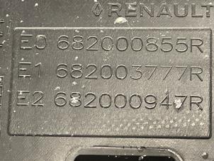 Gebruikte Dashboard Renault Master III (EV/HV/UV/VA/VB/VD/VF/VG/VJ) 2.3 dCi 165 16V FWD Prijs € 363,00 Inclusief btw aangeboden door Autodemontage van de Laar