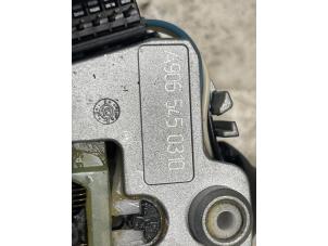 Gebruikte Pinker Schakelaar Mercedes Sprinter 3,5t (906.73) 314 CDI 16V Prijs € 50,00 Margeregeling aangeboden door Autodemontage van de Laar