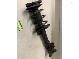 Gebruikte Mac Phersonpoot rechts-voor Mercedes C (W204) 2.2 C-220 CDI 16V Prijs op aanvraag aangeboden door Autodemontage van de Laar