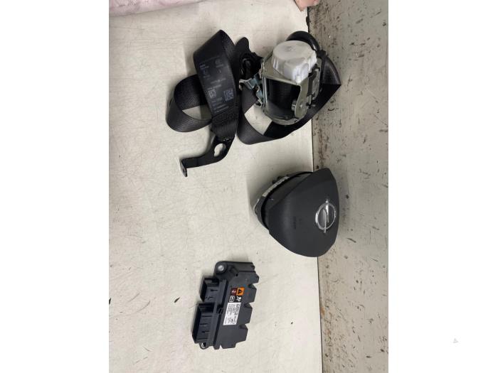 Airbag Set+Module van een Vauxhall Astra Mk.7 1.6 CDTI 16V 2018