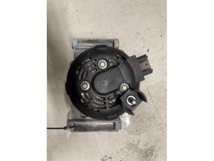 Gebruikte Dynamo Opel Astra Mk.7 1.6 CDTI 16V Prijs € 50,00 Margeregeling aangeboden door Autodemontage van de Laar