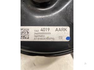 Gebruikte Rembooster Opel Astra Mk.7 1.6 CDTI 16V Prijs € 80,00 Margeregeling aangeboden door Autodemontage van de Laar