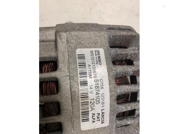 Dynamo van een Fiat 500 (312) 0.9 TwinAir 80 2018