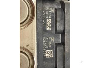 Gebruikte ABS Pomp Renault Clio IV (5R) Prijs € 75,00 Margeregeling aangeboden door Autodemontage van de Laar