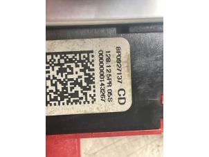 Gebruikte Paniekverlichtings Schakelaar Audi A3 Cabriolet (8P7) Prijs op aanvraag aangeboden door Autodemontage van de Laar