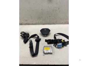 Gebruikte Airbag set + dashboard Peugeot 108 1.0 12V VVT-i Prijs € 800,00 Margeregeling aangeboden door Autodemontage van de Laar