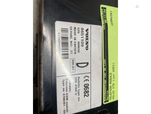 Gebruikte Telefoon Module Volvo V70 (SW) 2.4 T 20V Prijs op aanvraag aangeboden door Autodemontage van de Laar