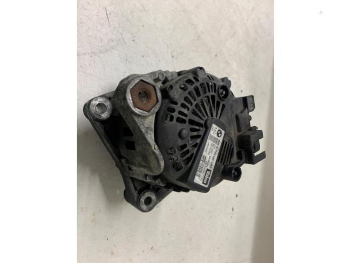 Gebruikte Dynamo BMW D3 Touring (E91) 2.0 Biturbo Prijs op aanvraag aangeboden door Autodemontage van de Laar