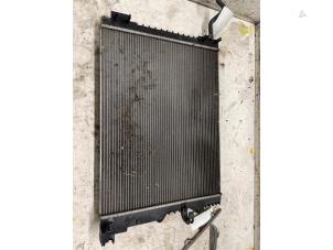 Gebruikte Radiateur Renault Twingo III (AH) 0.9 Energy TCE 90 12V Prijs € 50,00 Margeregeling aangeboden door Autodemontage van de Laar