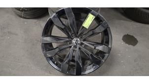 Gebruikte Velg Volkswagen Tiguan (AD1) 1.5 TSI 16V Evo BlueMotion Technology Prijs € 150,00 Margeregeling aangeboden door Autodemontage van de Laar