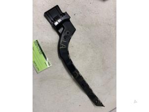 Gebruikte Bumpersteun links-achter Mercedes Vito (447.6) 2.2 116 CDI 16V Prijs op aanvraag aangeboden door Autodemontage van de Laar