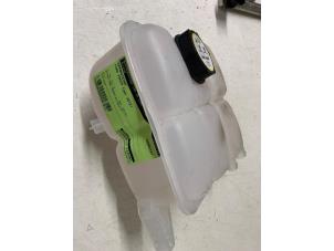 Gebruikte Expansievat Ford Focus 3 1.0 Ti-VCT EcoBoost 12V 100 Prijs op aanvraag aangeboden door Autodemontage van de Laar