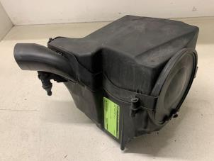 Gebruikte Luchtfilterhuis Ford Focus 3 1.0 Ti-VCT EcoBoost 12V 100 Prijs € 40,00 Margeregeling aangeboden door Autodemontage van de Laar