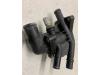 Thermostaathuis van een Ford Focus 3, 2010 / 2020 1.0 Ti-VCT EcoBoost 12V 100, Hatchback, Benzine, 998cc, 74kW (101pk), FWD, M2DA, 2012-02 / 2017-12 2012