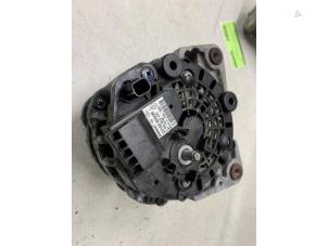 Gebruikte Dynamo Dacia Logan MCV II/Sandero Wagon (7S) 0.9 TCE 12V Prijs € 125,00 Margeregeling aangeboden door Autodemontage van de Laar